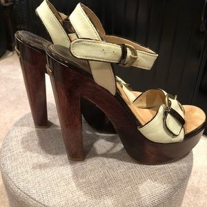 GORGEOUS PAIR OF PLATFORM HIGH HEELS! Never been worn out, only tried on at home